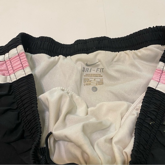 ⭐️2. Nike Dri-Fit joggers shorts size small. Black pink & white - Picture 5 of 7